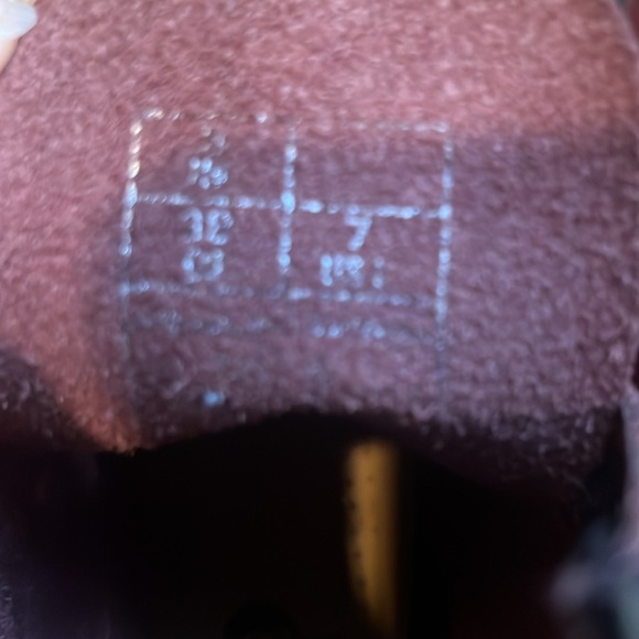 Dr Martens Ox Blood. NEVER EVER WORN - Picture 4 of 4